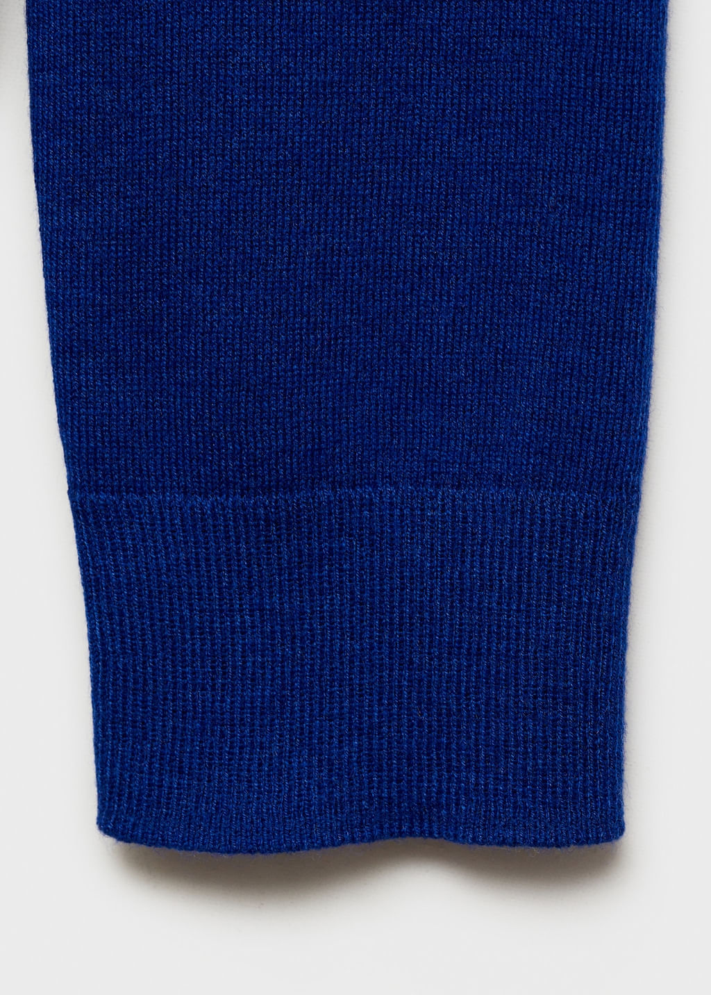 Jersey-Luccav-azul-electrico