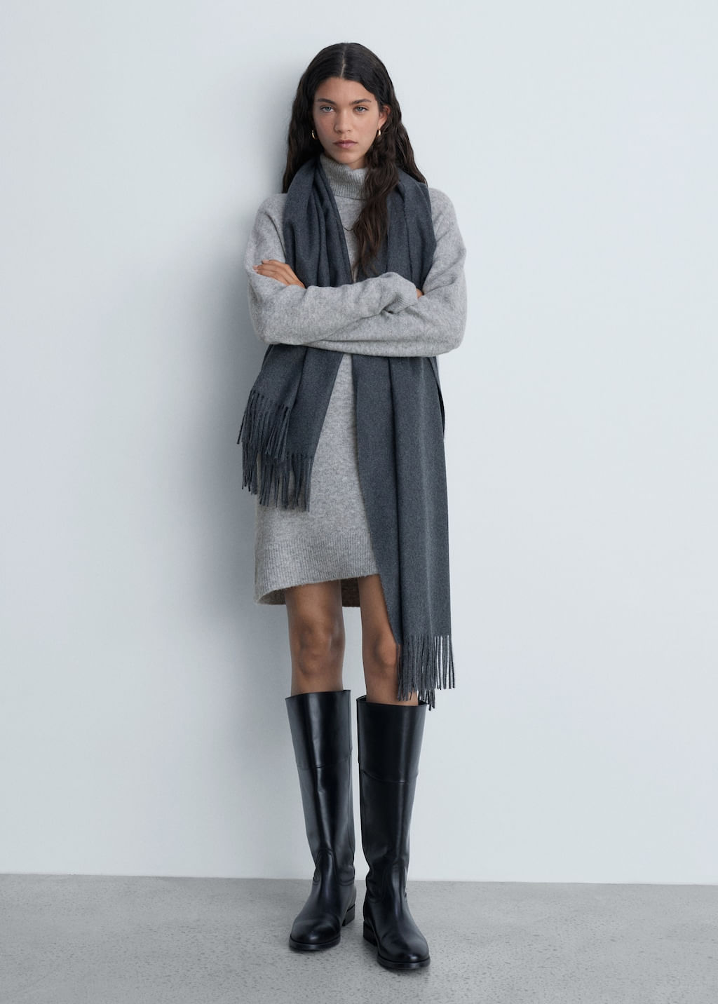 Vestido-Taldote-gris-medio-vig.
