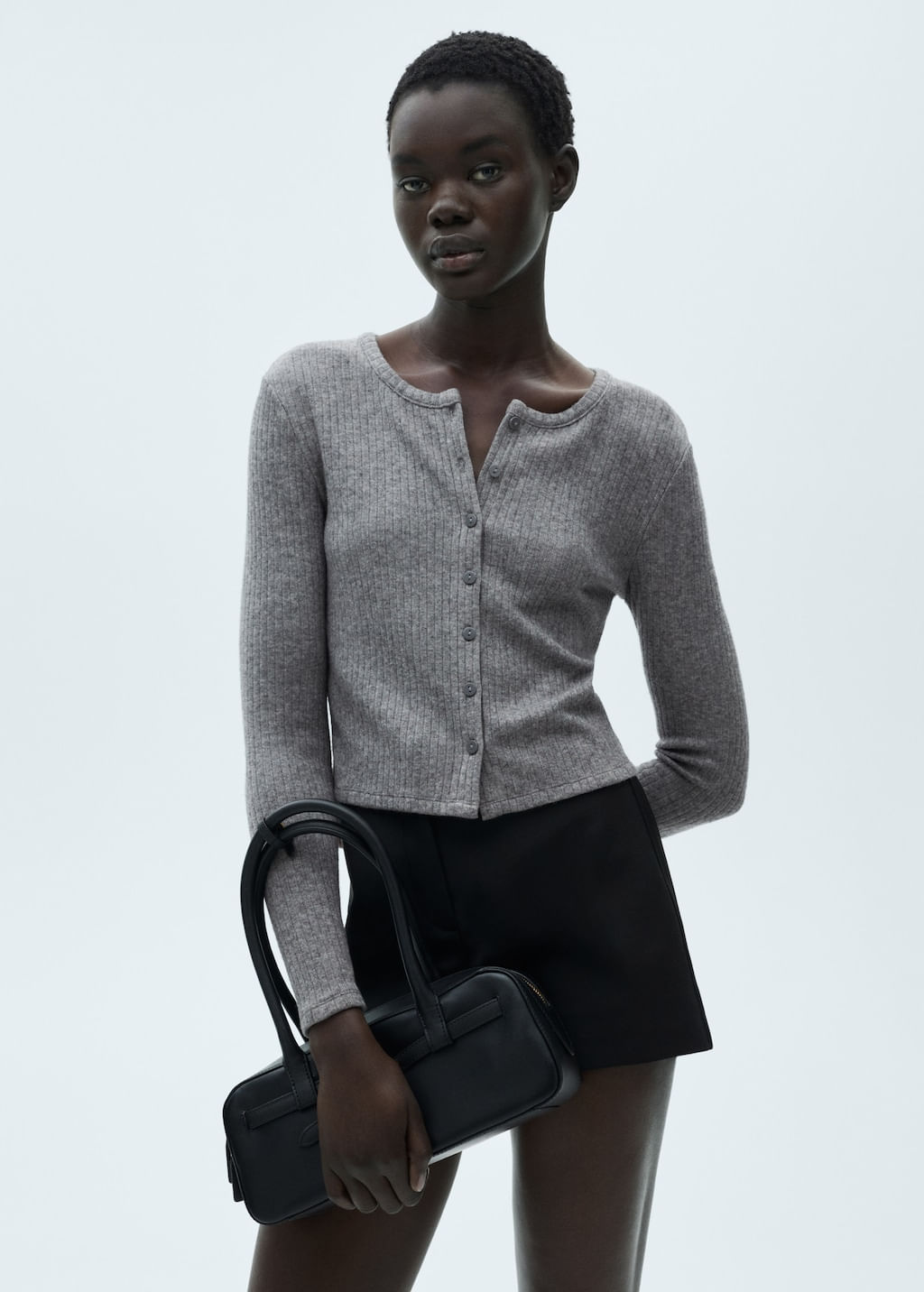 Cardigan-Lirio-gris
