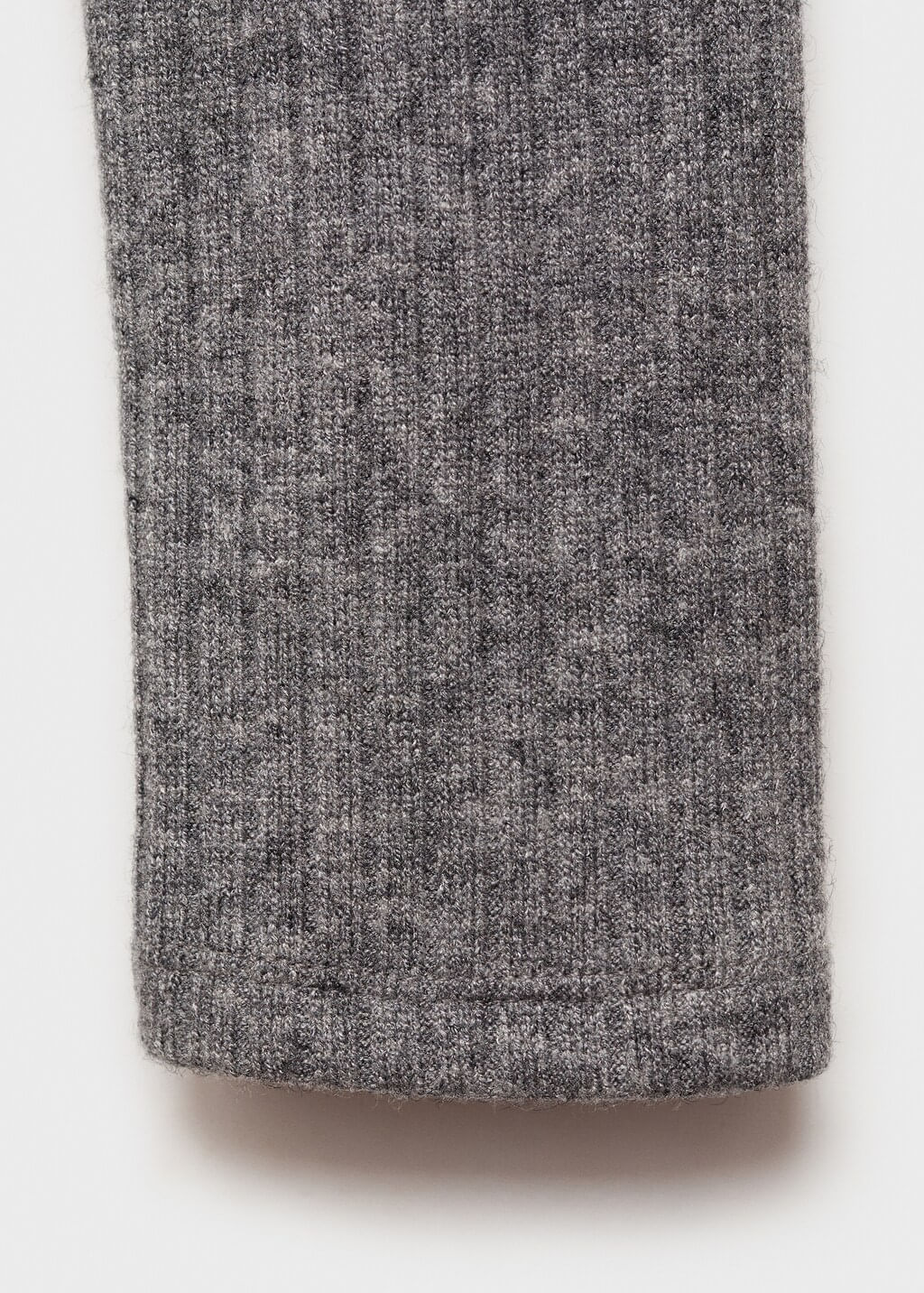 Cardigan-Lirio-gris