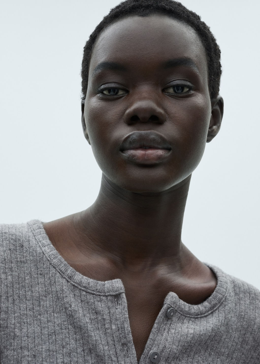 Cardigan-Lirio-gris