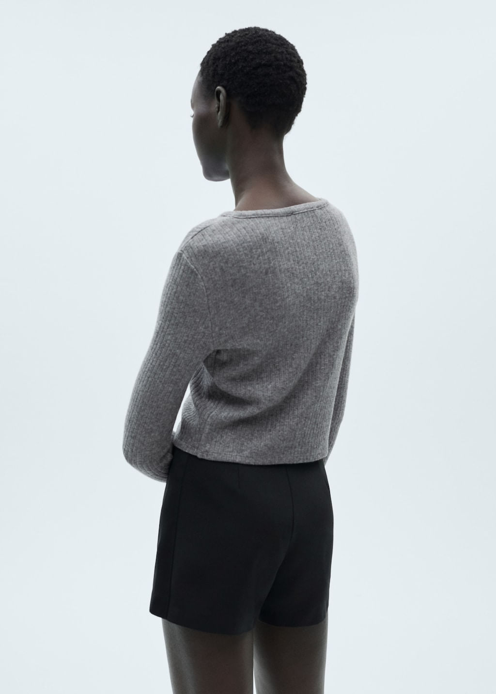 Cardigan-Lirio-gris