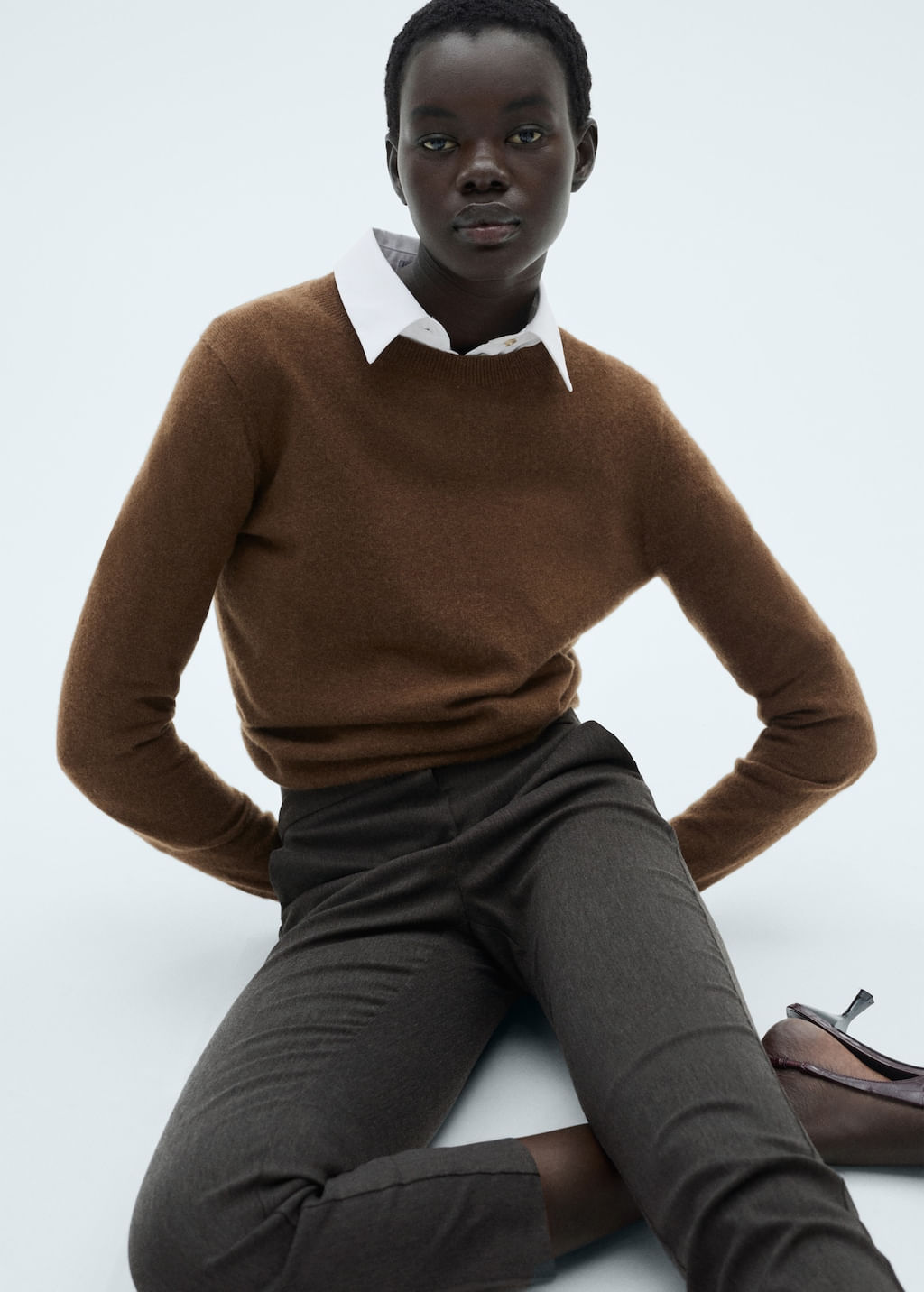 Pantalon-Cola-gris