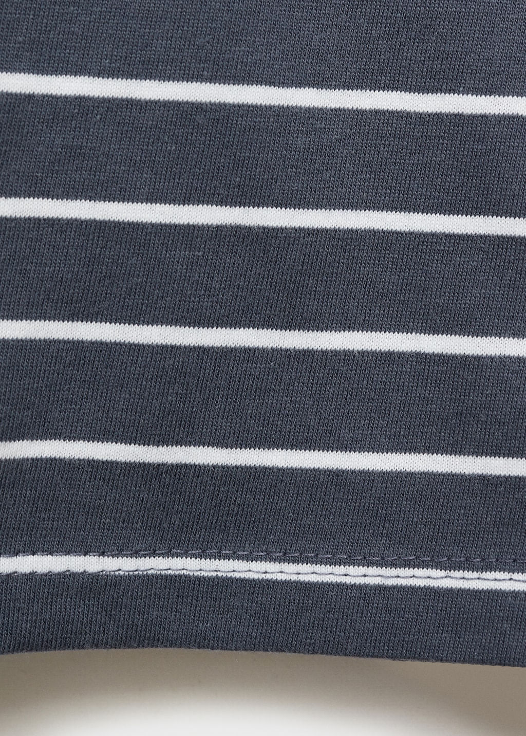 Camiseta-Peak-asfalto