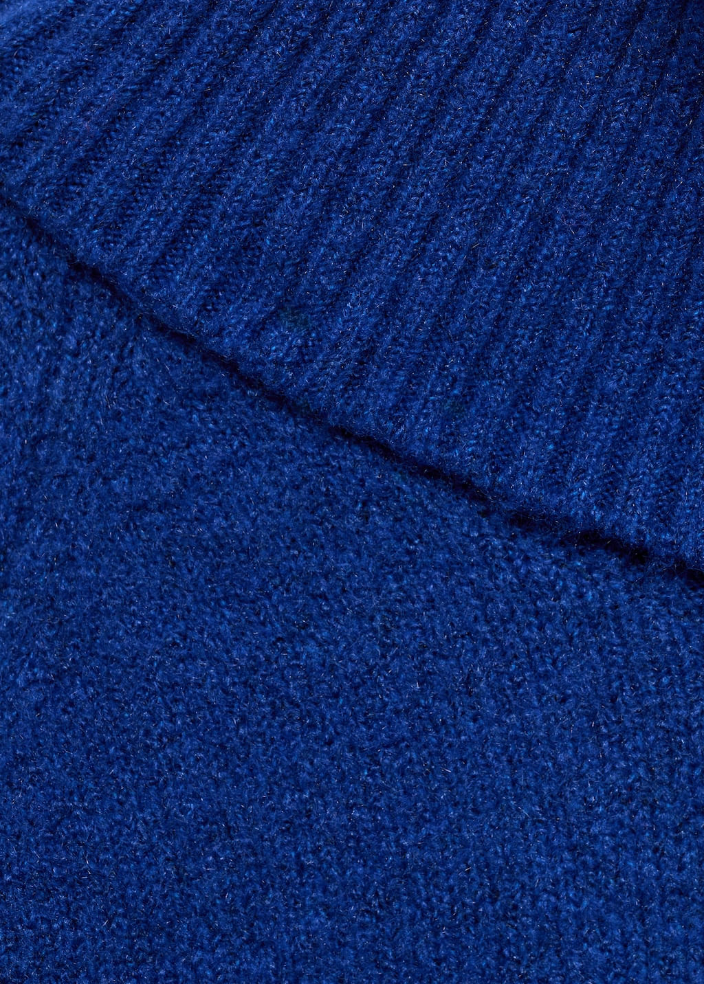Jersey-Femfatal-azul-electrico
