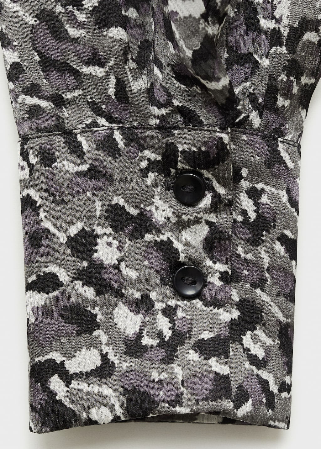 Blusa-Leopard-negro