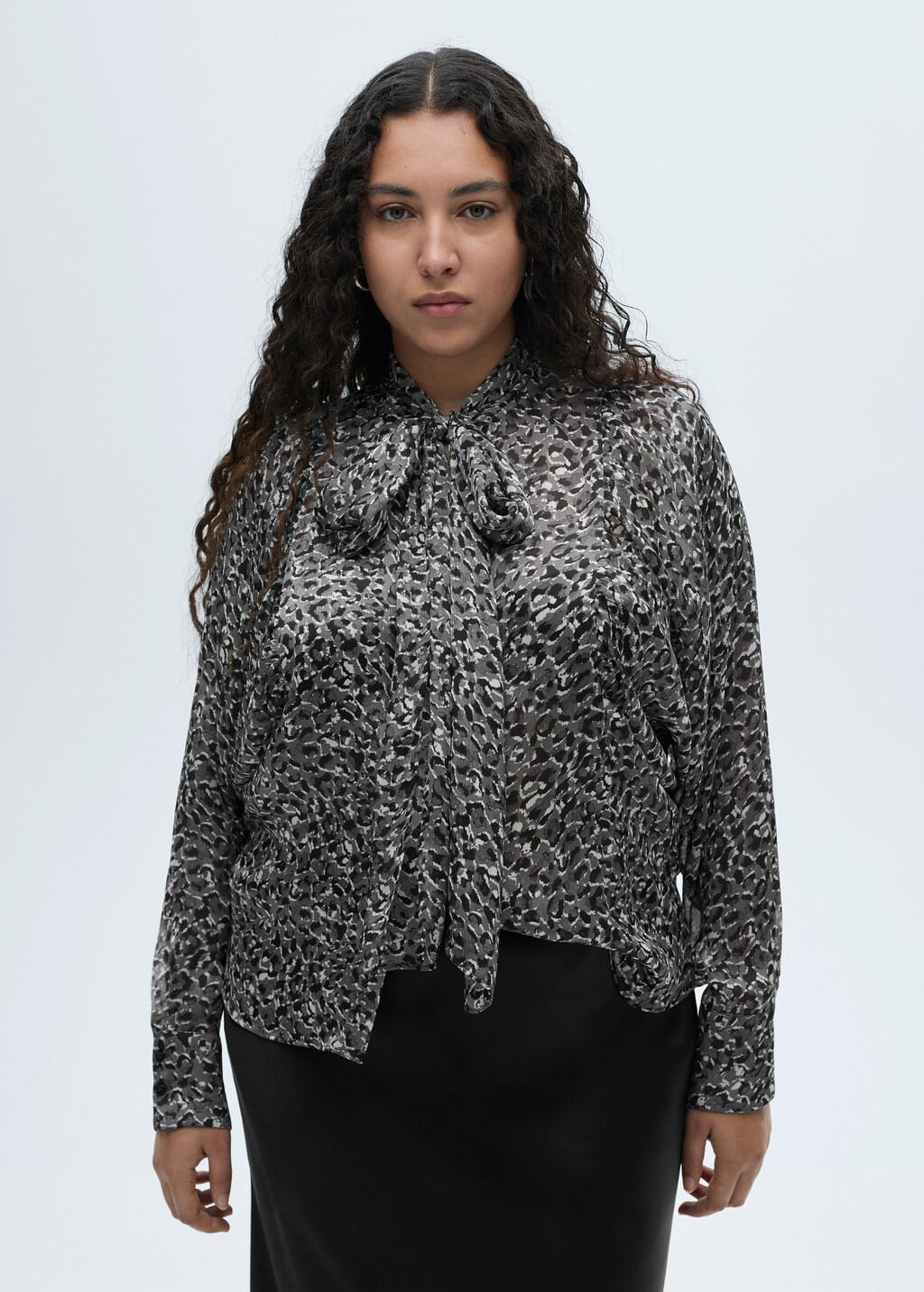 Blusa-Leopard-negro