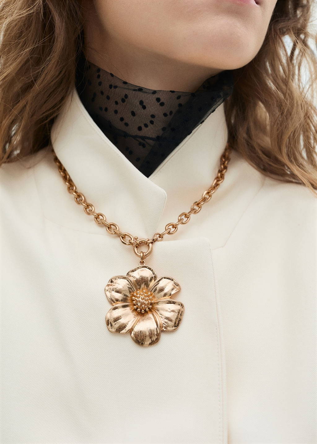 Collar-Emilia-oro