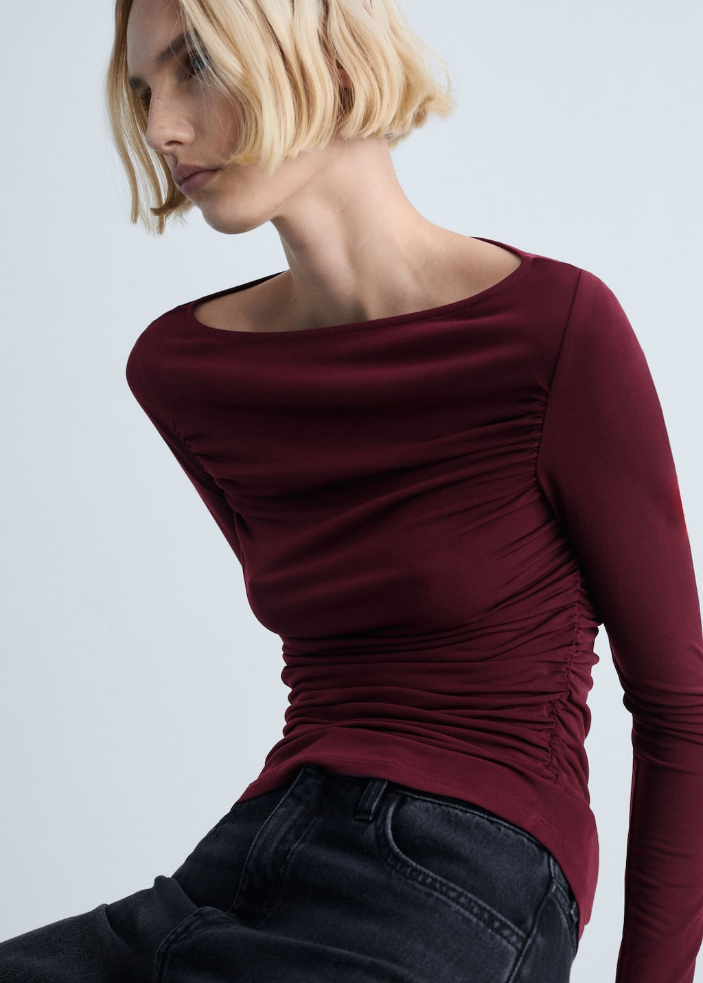 Camiseta-Robin-vino