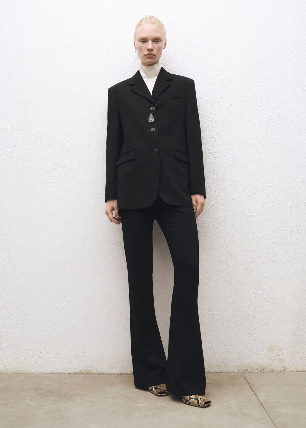 Pantalon-Ambar-negro