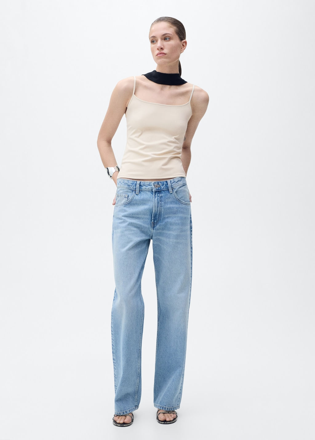 Top-Bacara-off-white