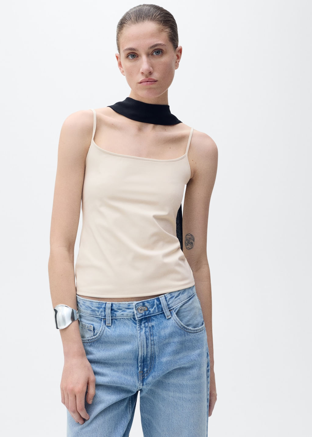 Top-Bacara-off-white