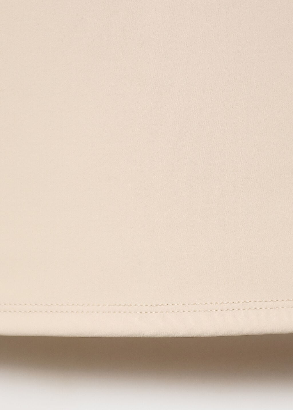 Top-Bacara-off-white
