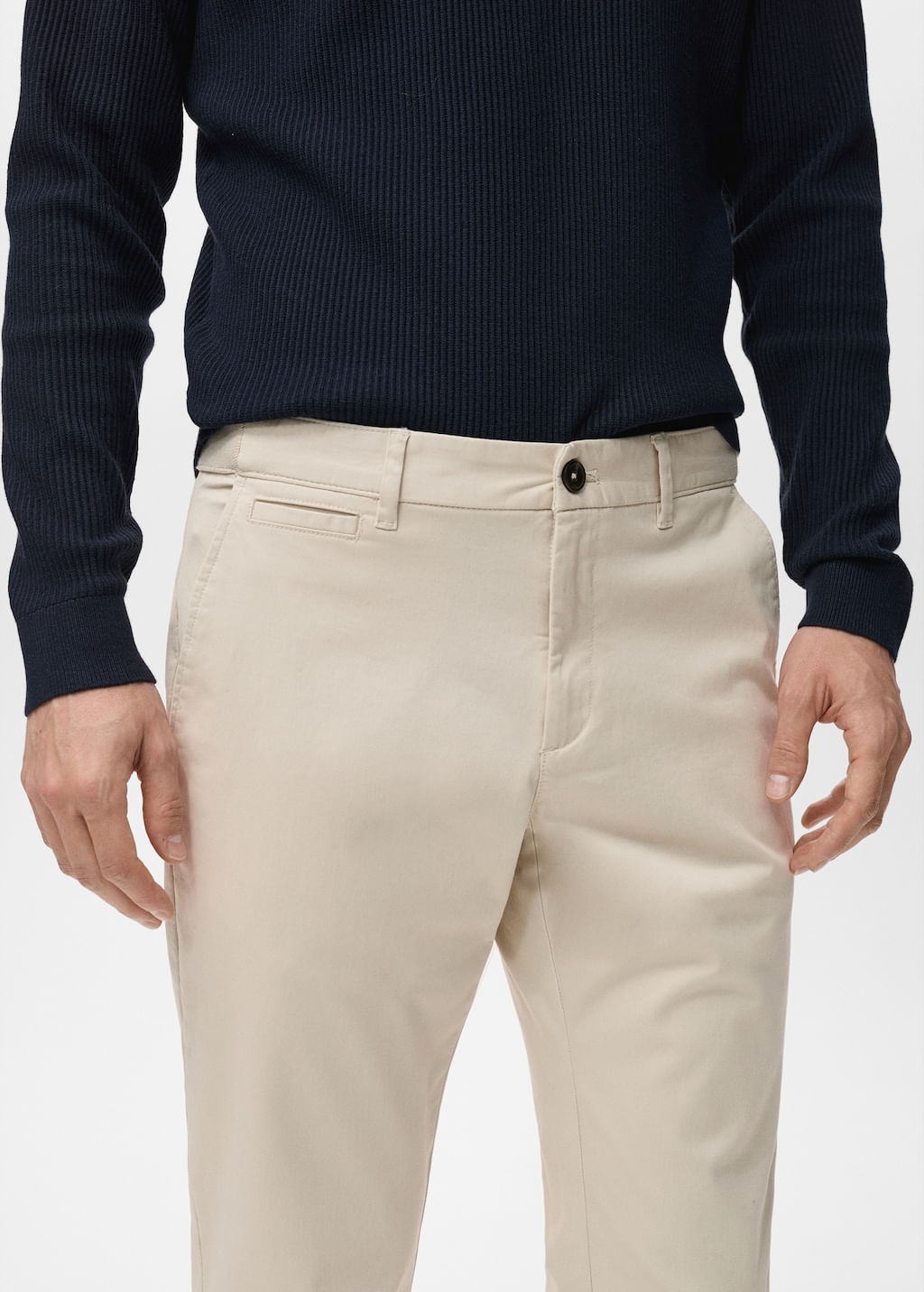 Pantalon-Prato-crudo