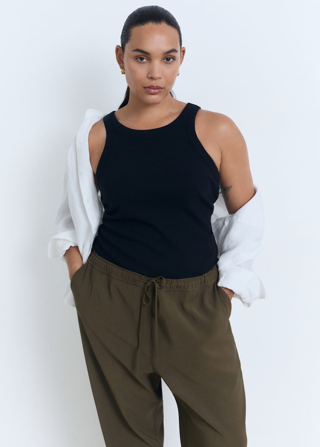 Pantalon-Fluido-khaki