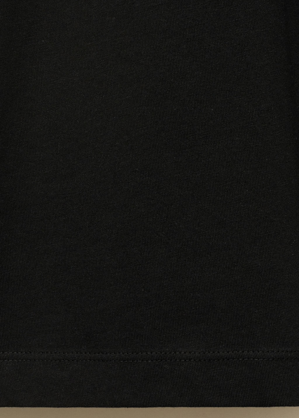 Camiseta-Cherlo-negro