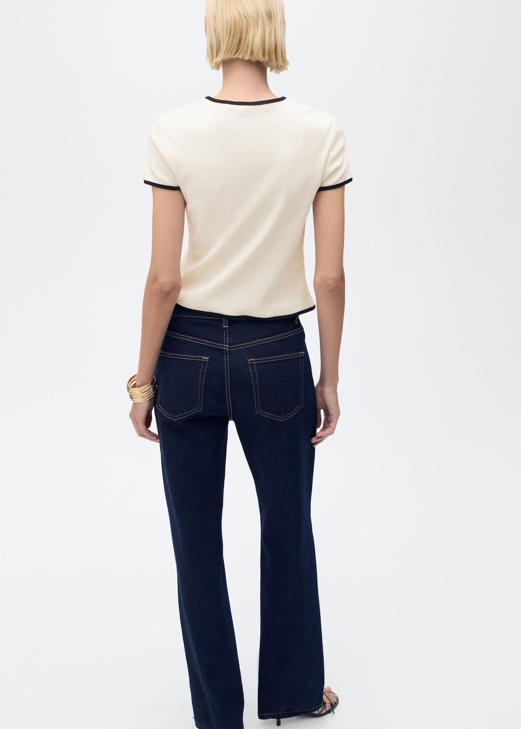 Camiseta-Portbi-crudo