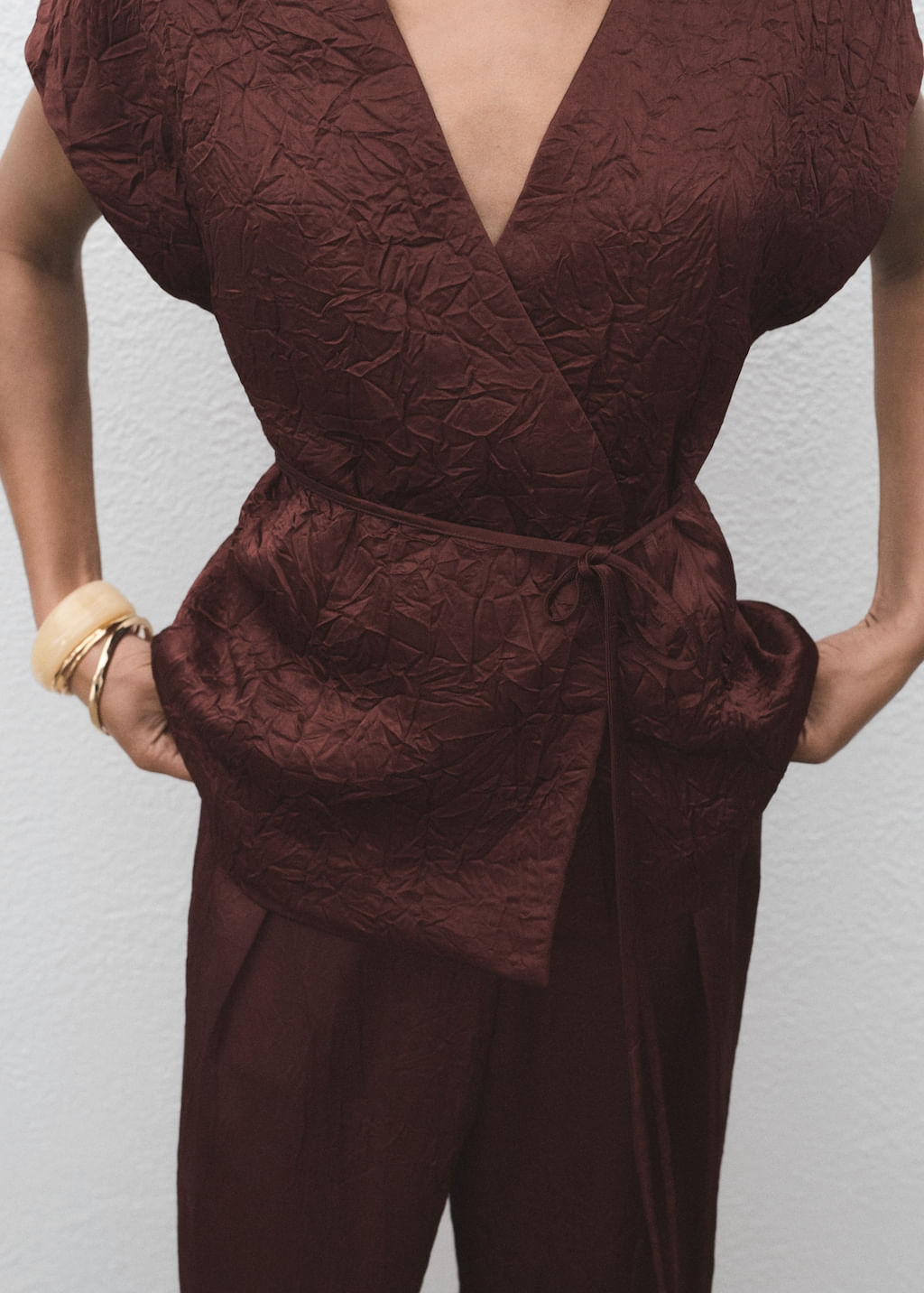 Chaleco-Flor-chocolate