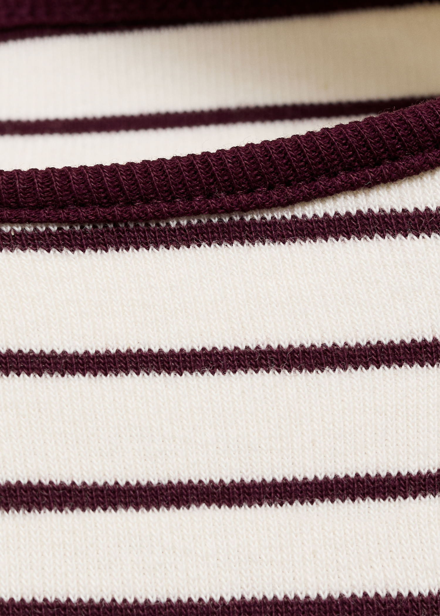 Camiseta-Porta-burdeos