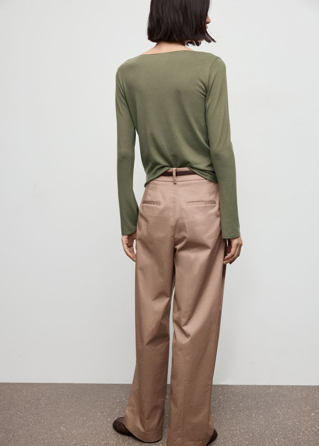 Camiseta-Ani-khaki