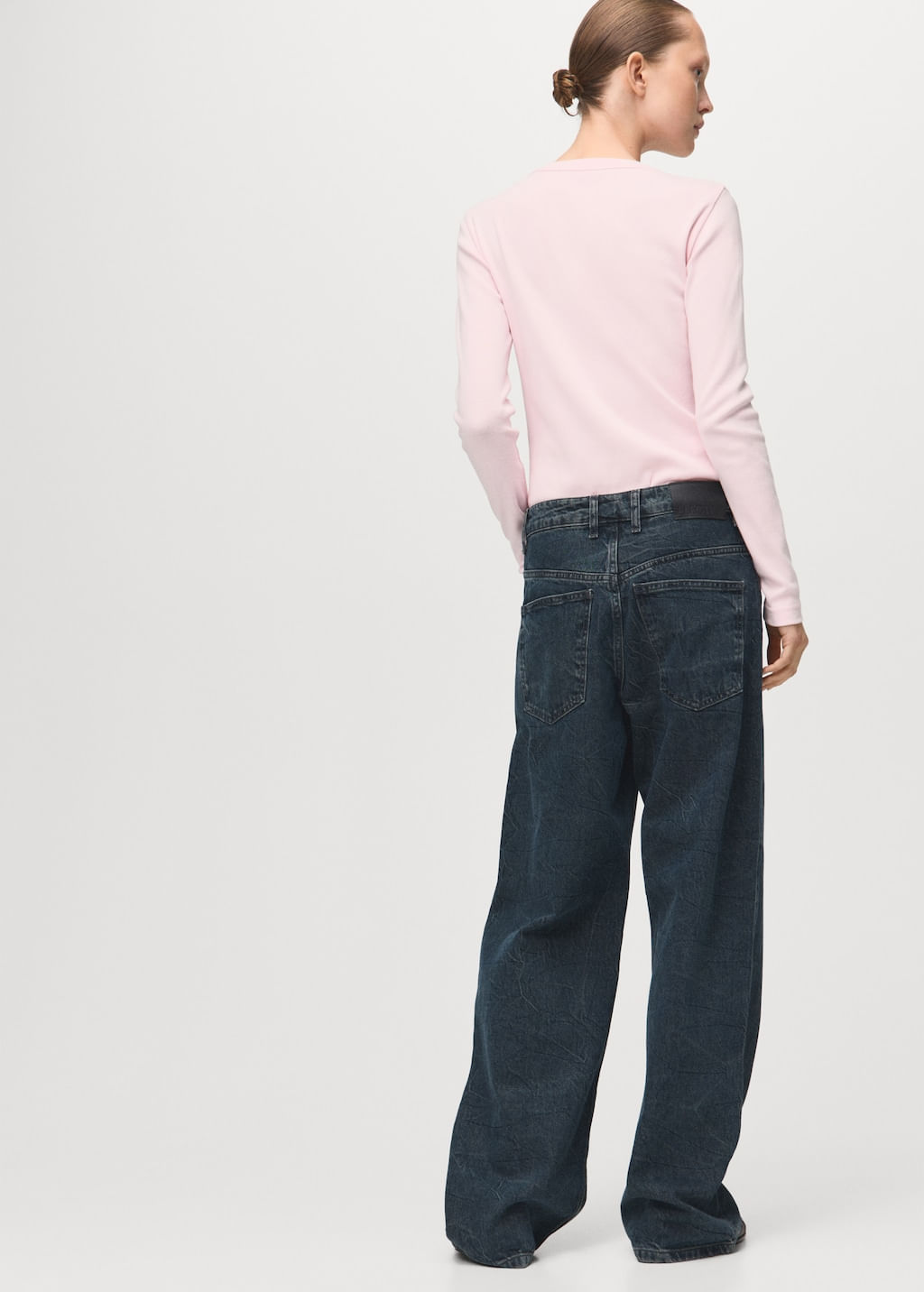 Camiseta-Eni-rosa-pastel