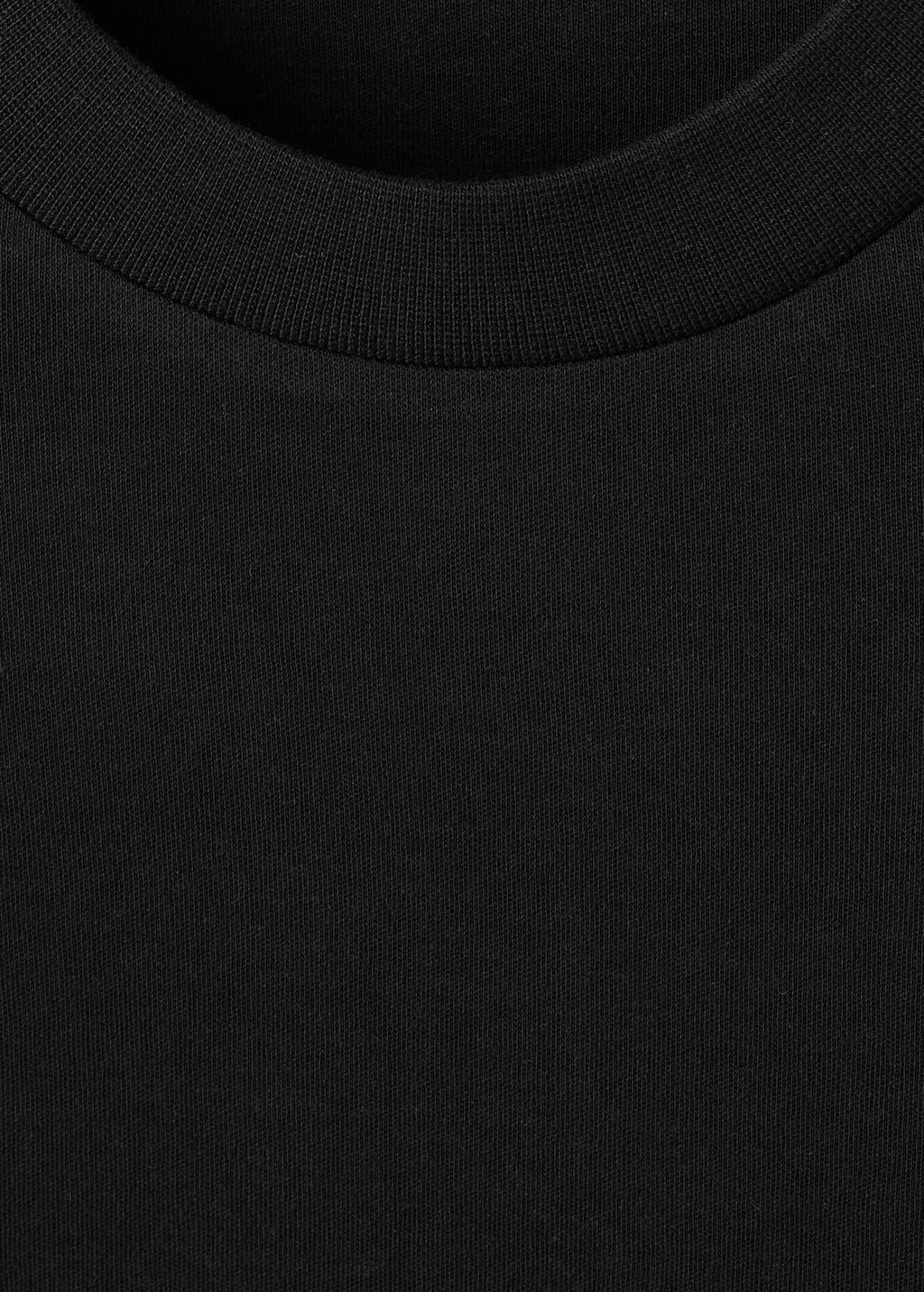 Camiseta-Gareth-negro