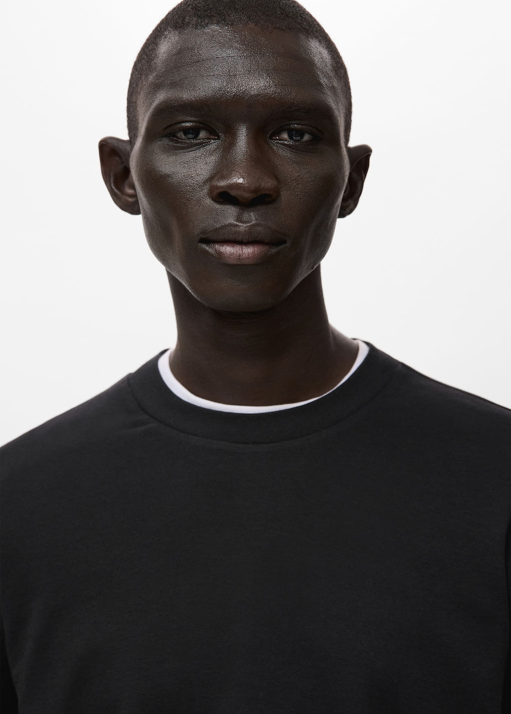 Camiseta-Gareth-negro