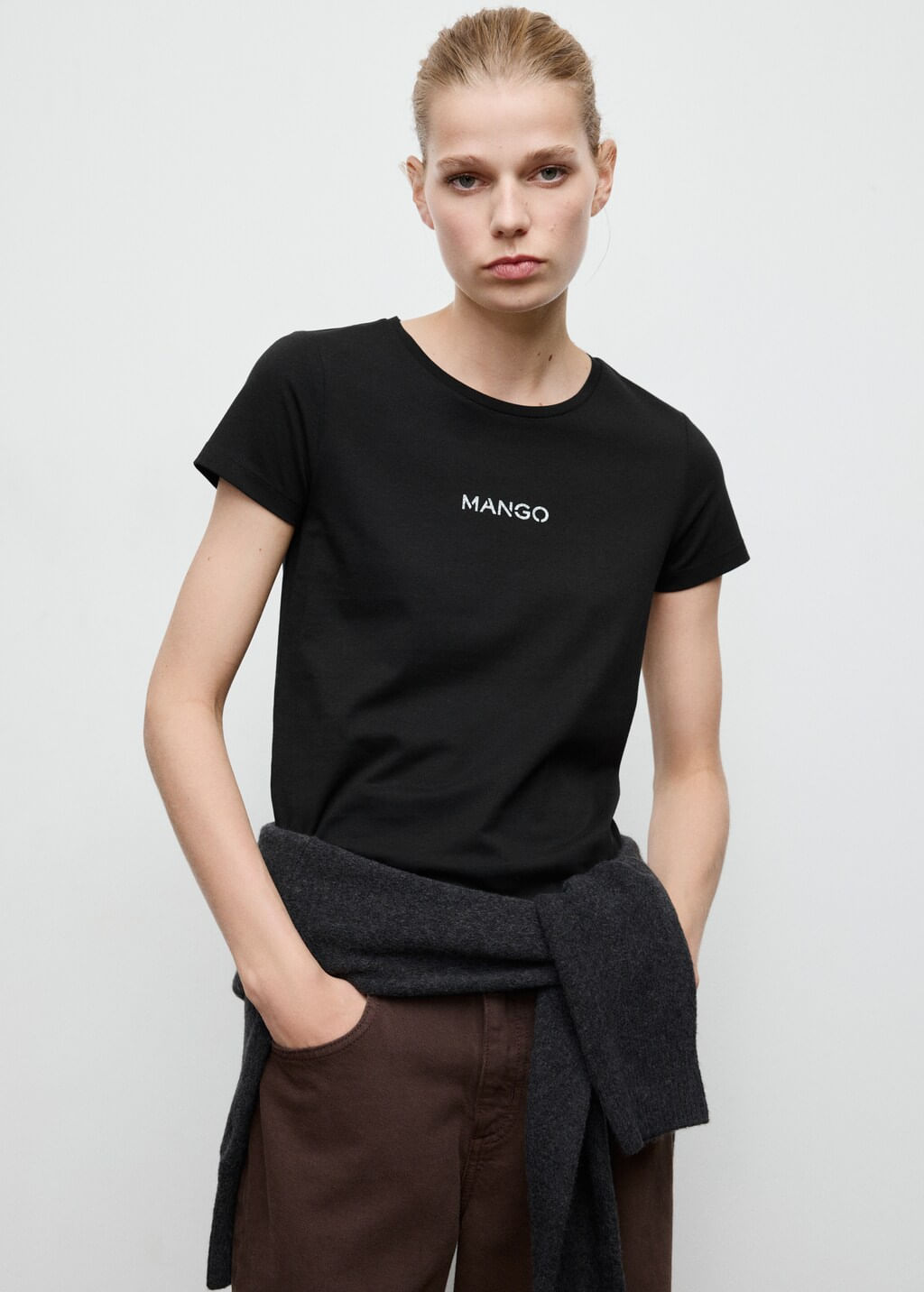 Camiseta-Mangolog-W-negro