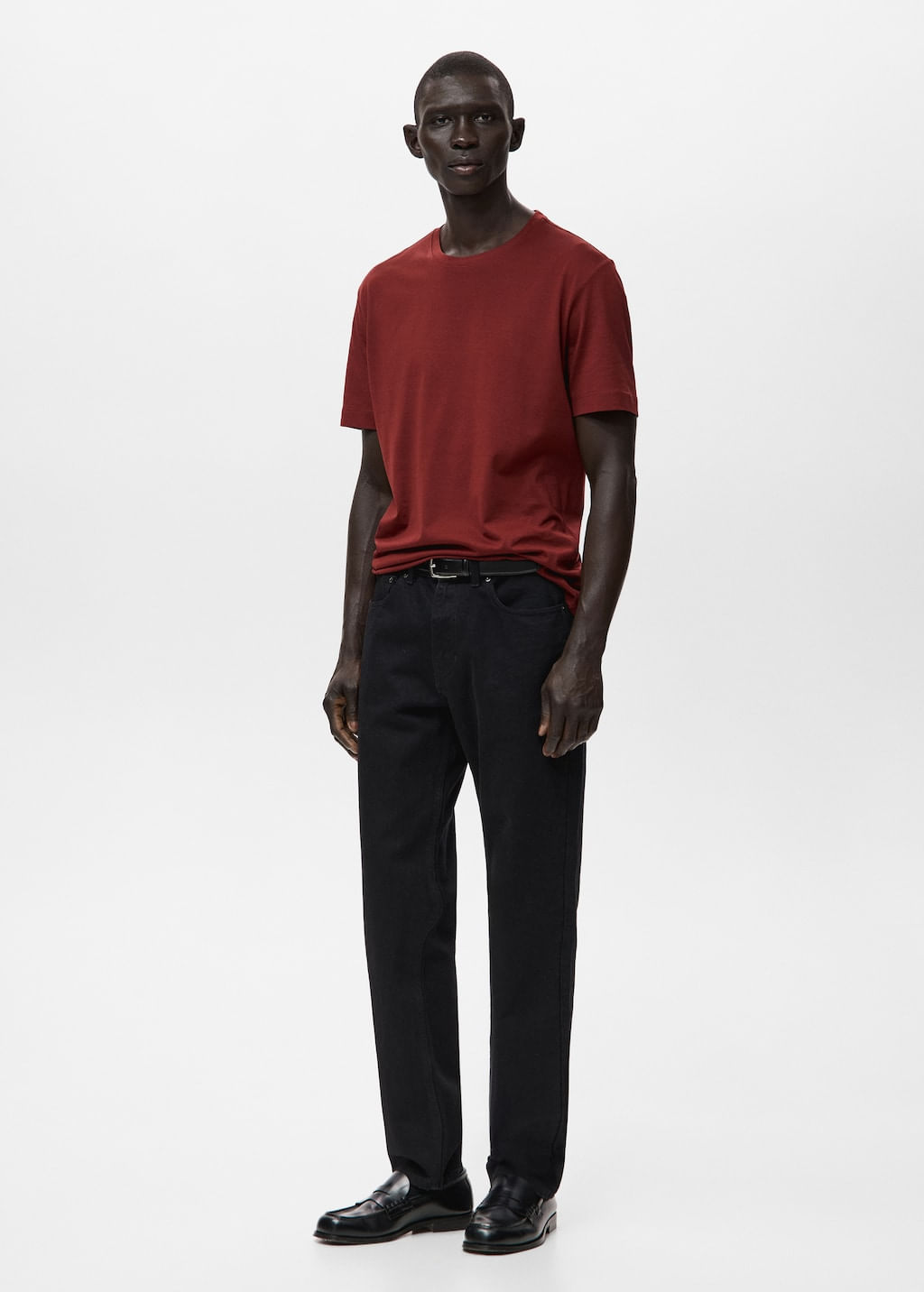 Camiseta-Bellow-cereza