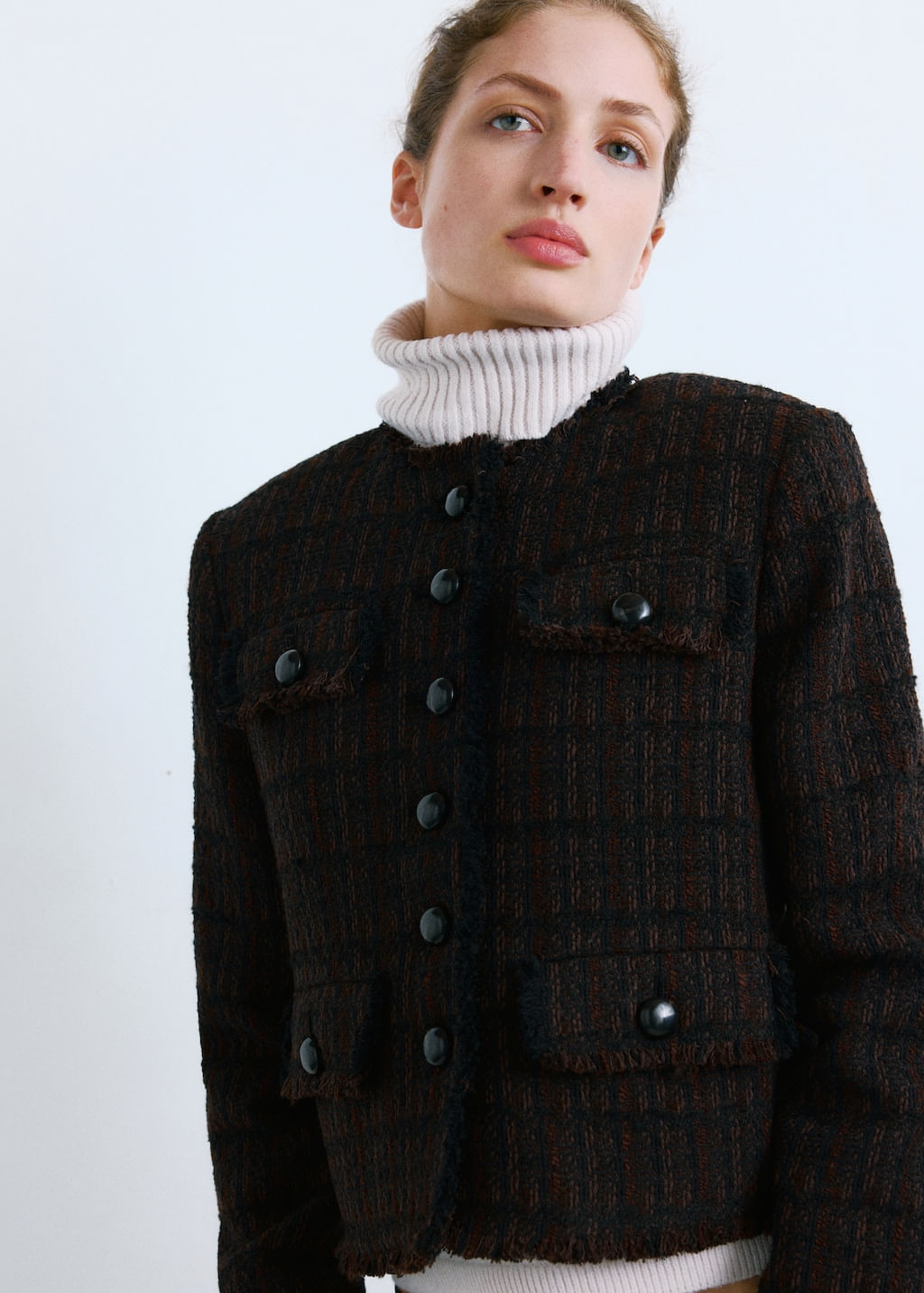 Chaqueta-Monaco-chocolate