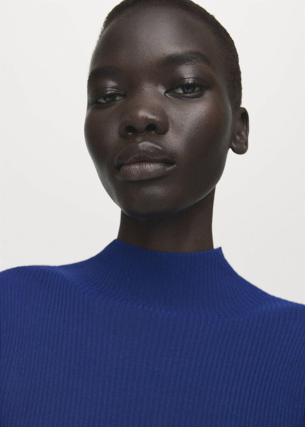 Jersey-Cuellito-azul-electrico