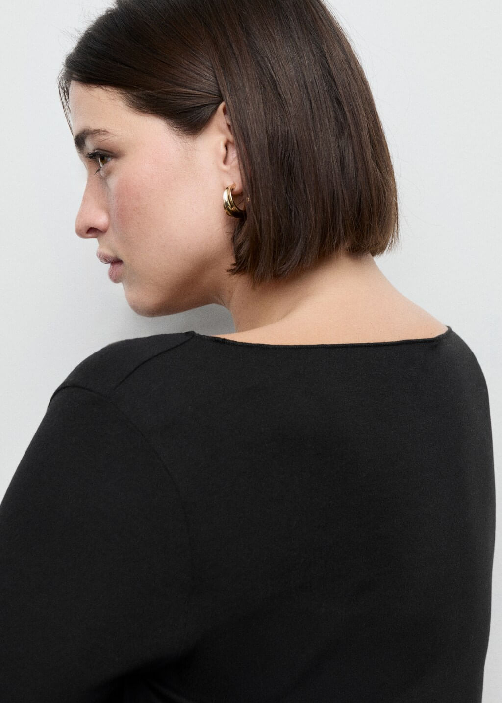 Camiseta-Ani-negro