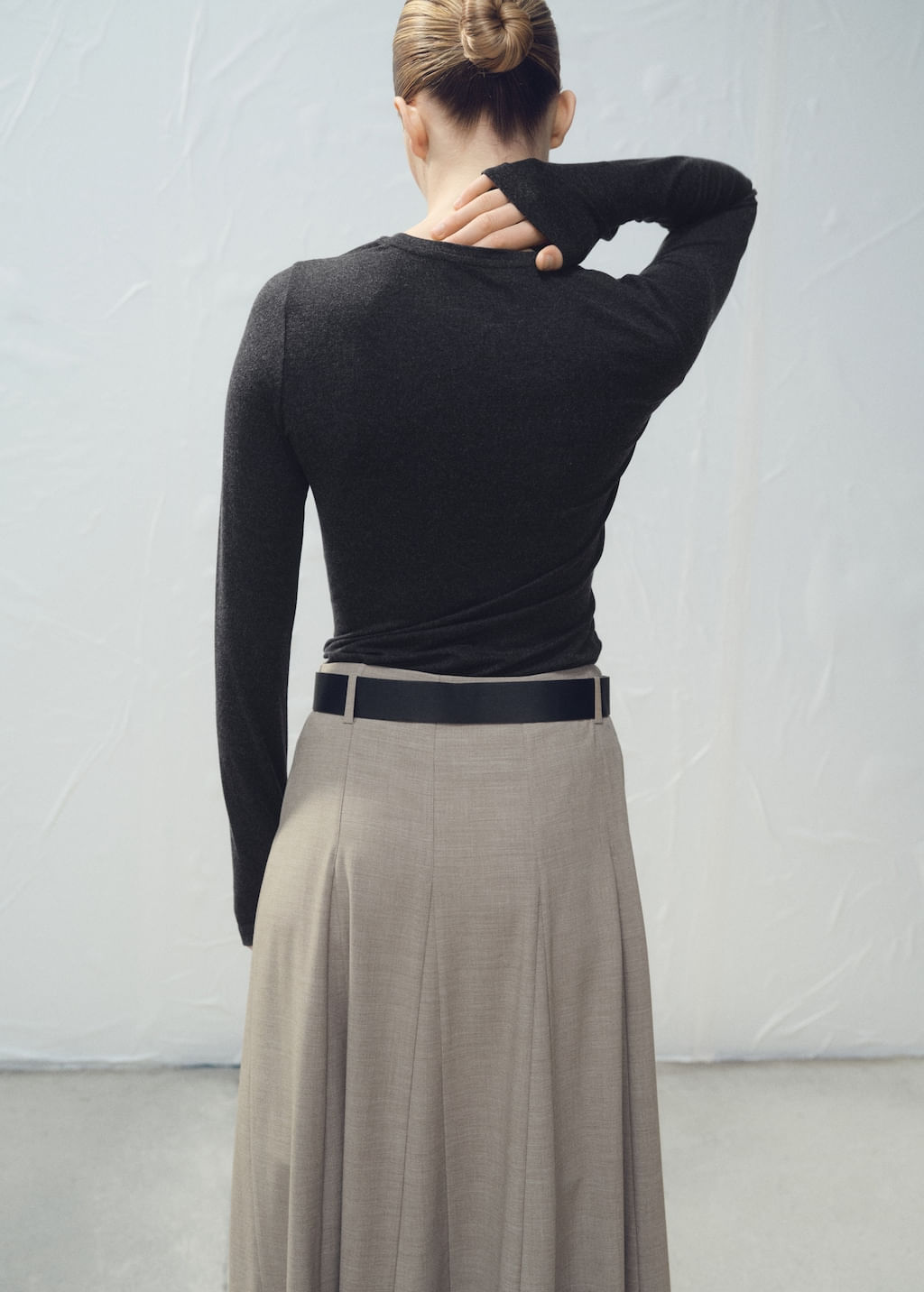 Camiseta-Nilo-gris-oscuro-vig.