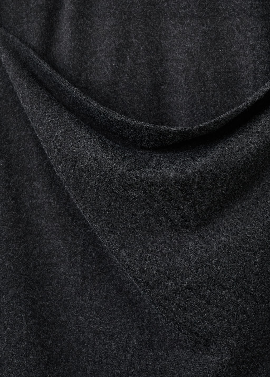 Camiseta-Nilo-gris-oscuro-vig.