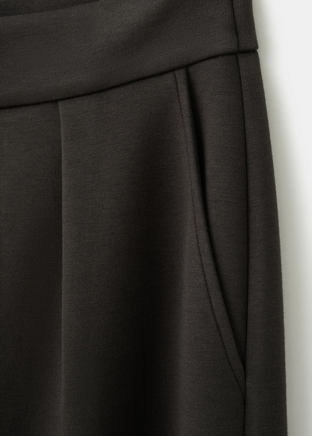 Pantalon-Guesi-chocolate