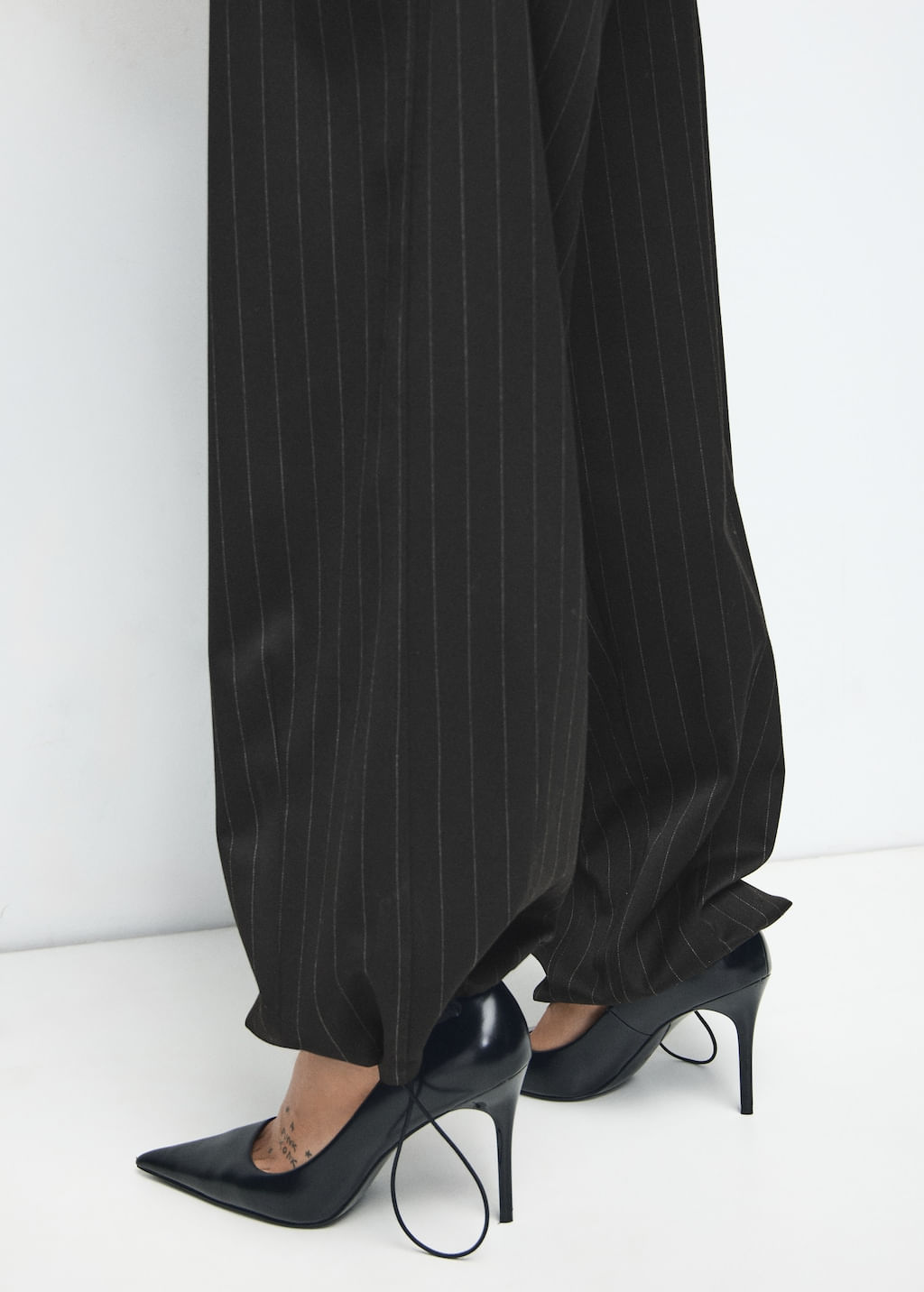 Pantalon-Stripe-negro
