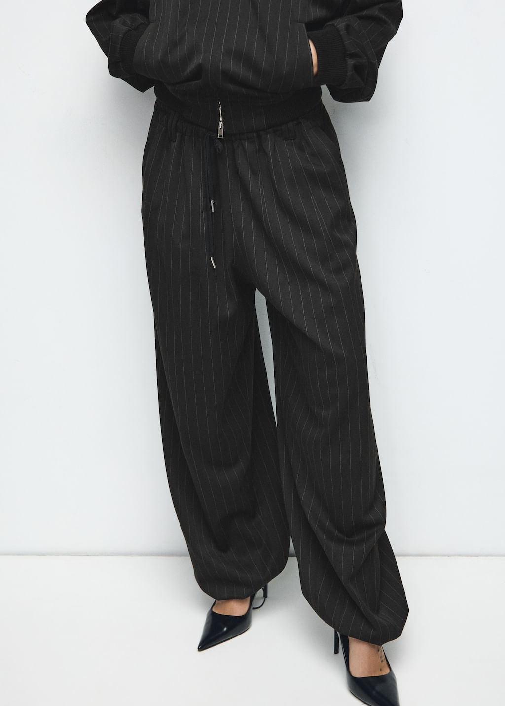 Pantalon-Stripe-negro