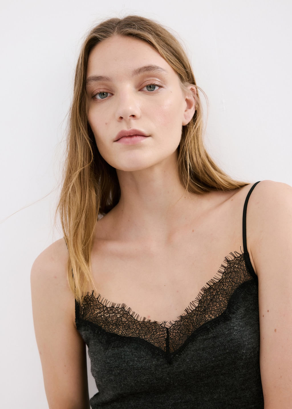 Top-Verona-gris-oscuro-vig.