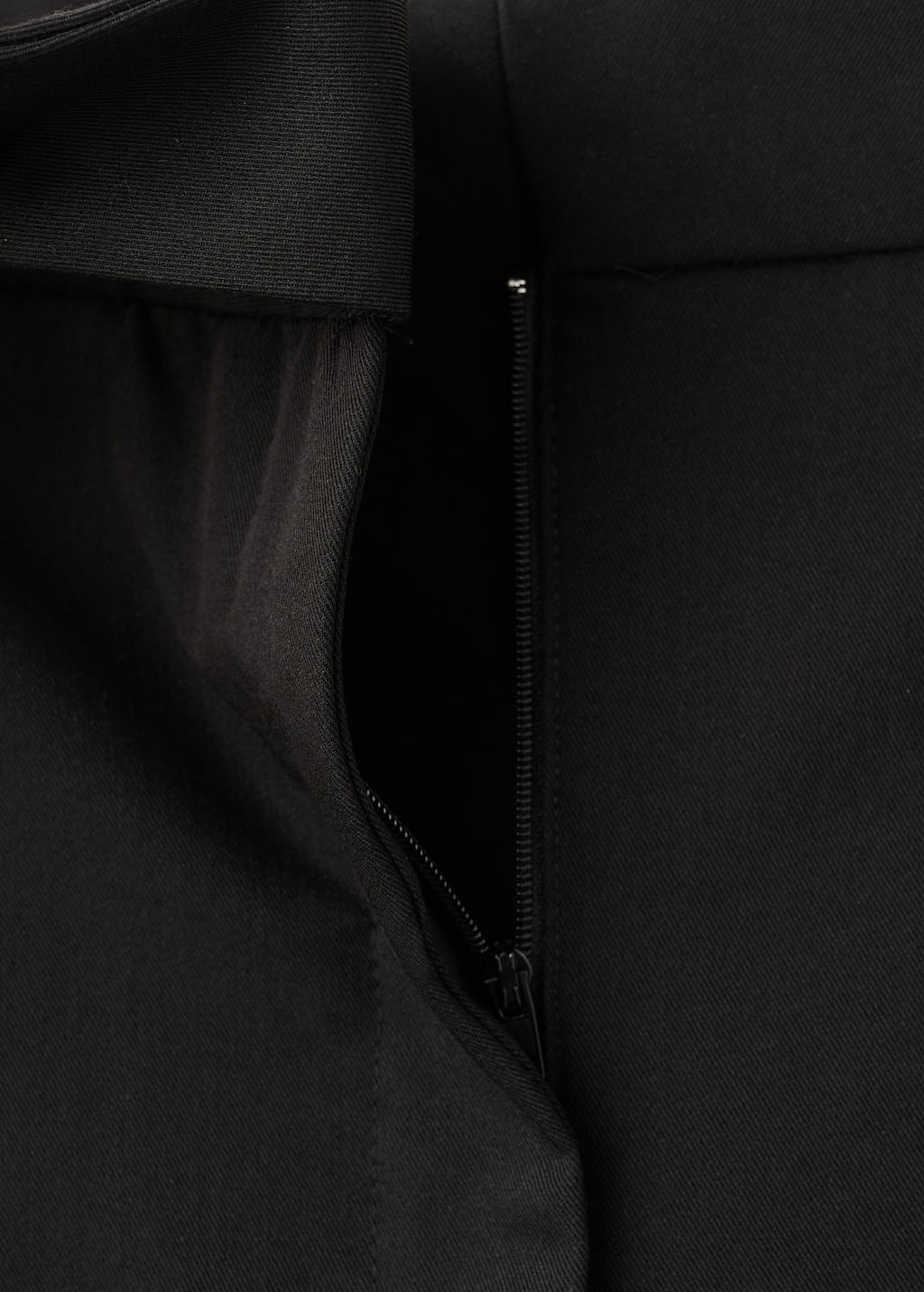 Pantalon-Milo-negro