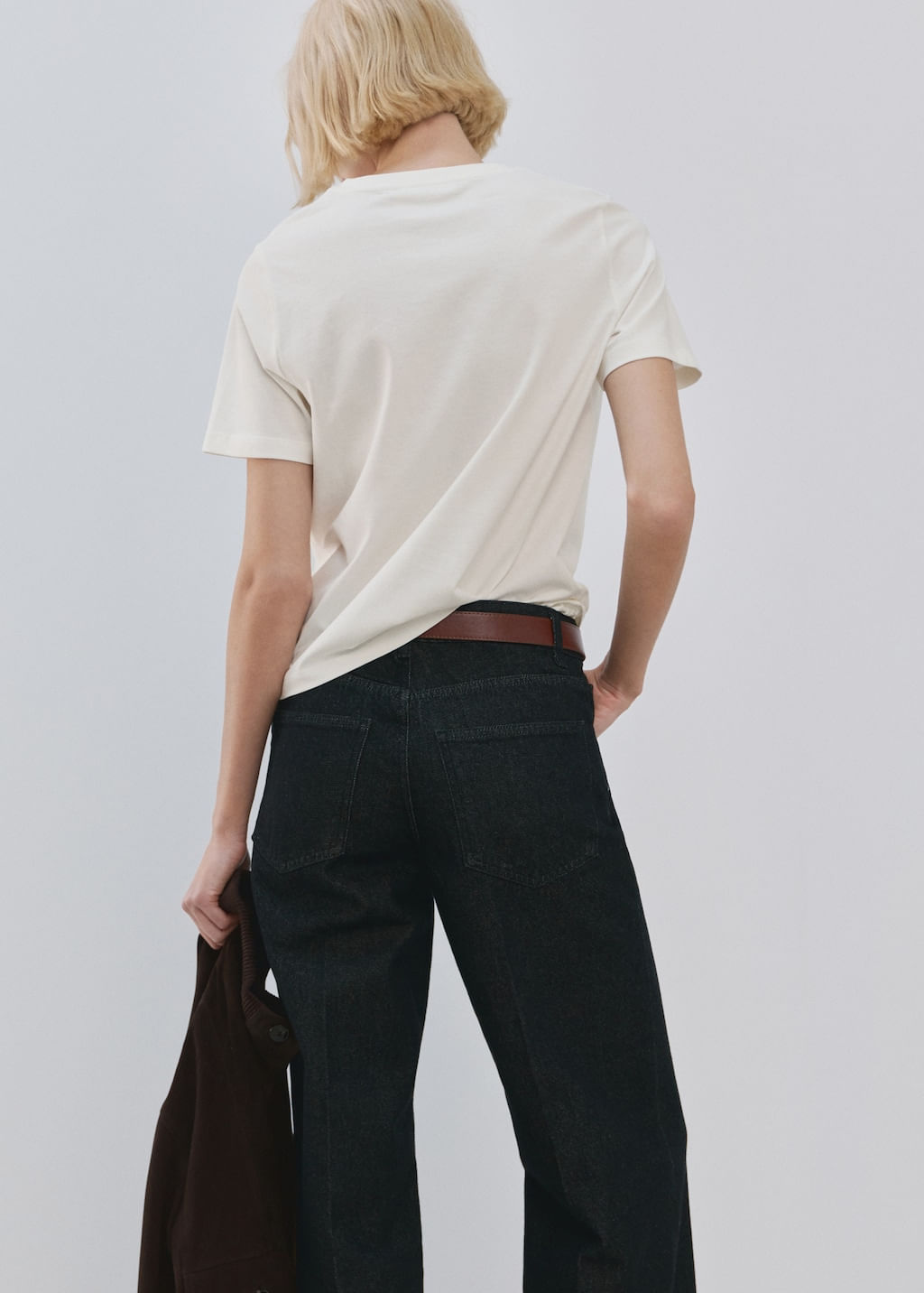 Camiseta-Ilustra-violeta