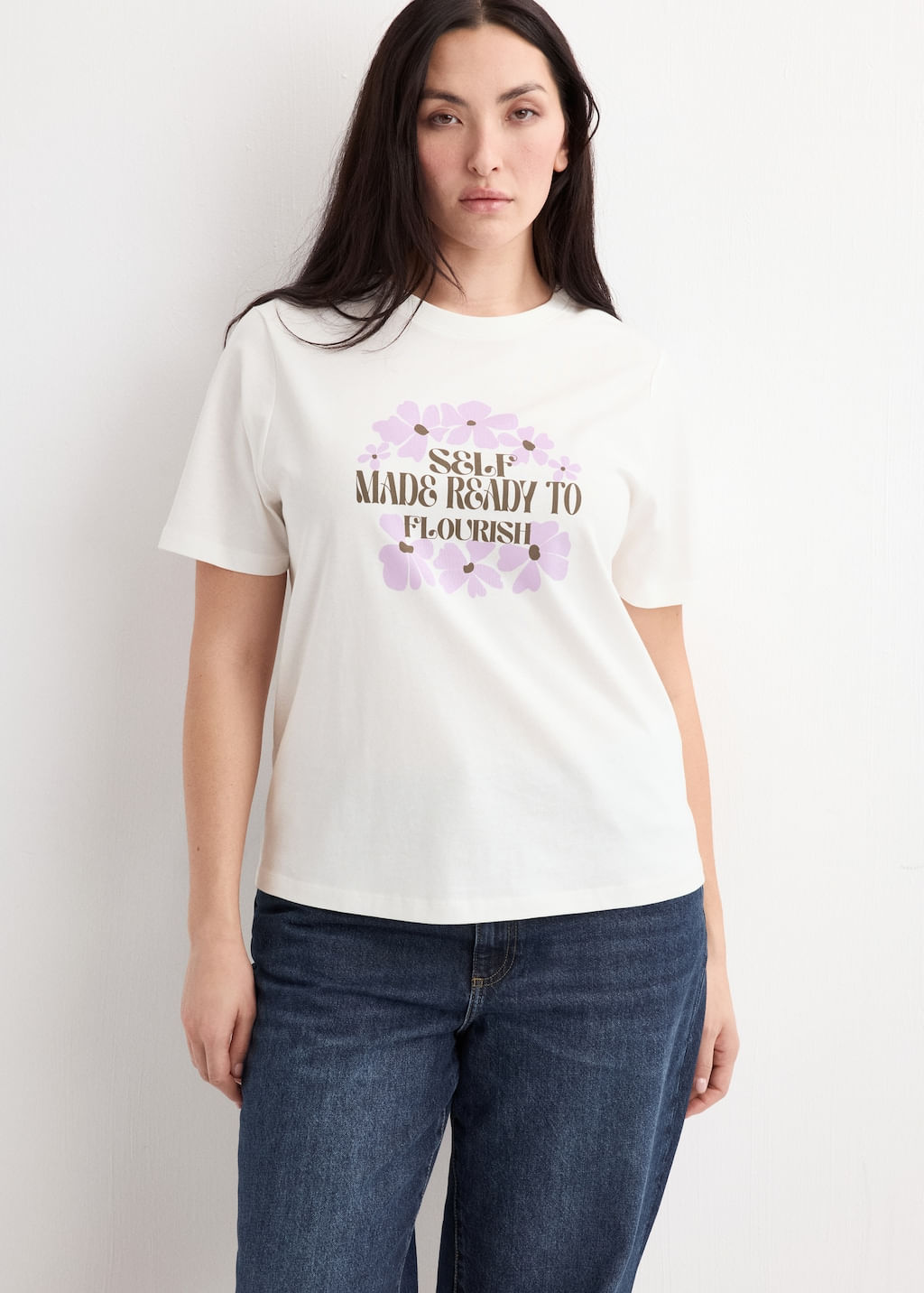 Camiseta-Ilustra-violeta