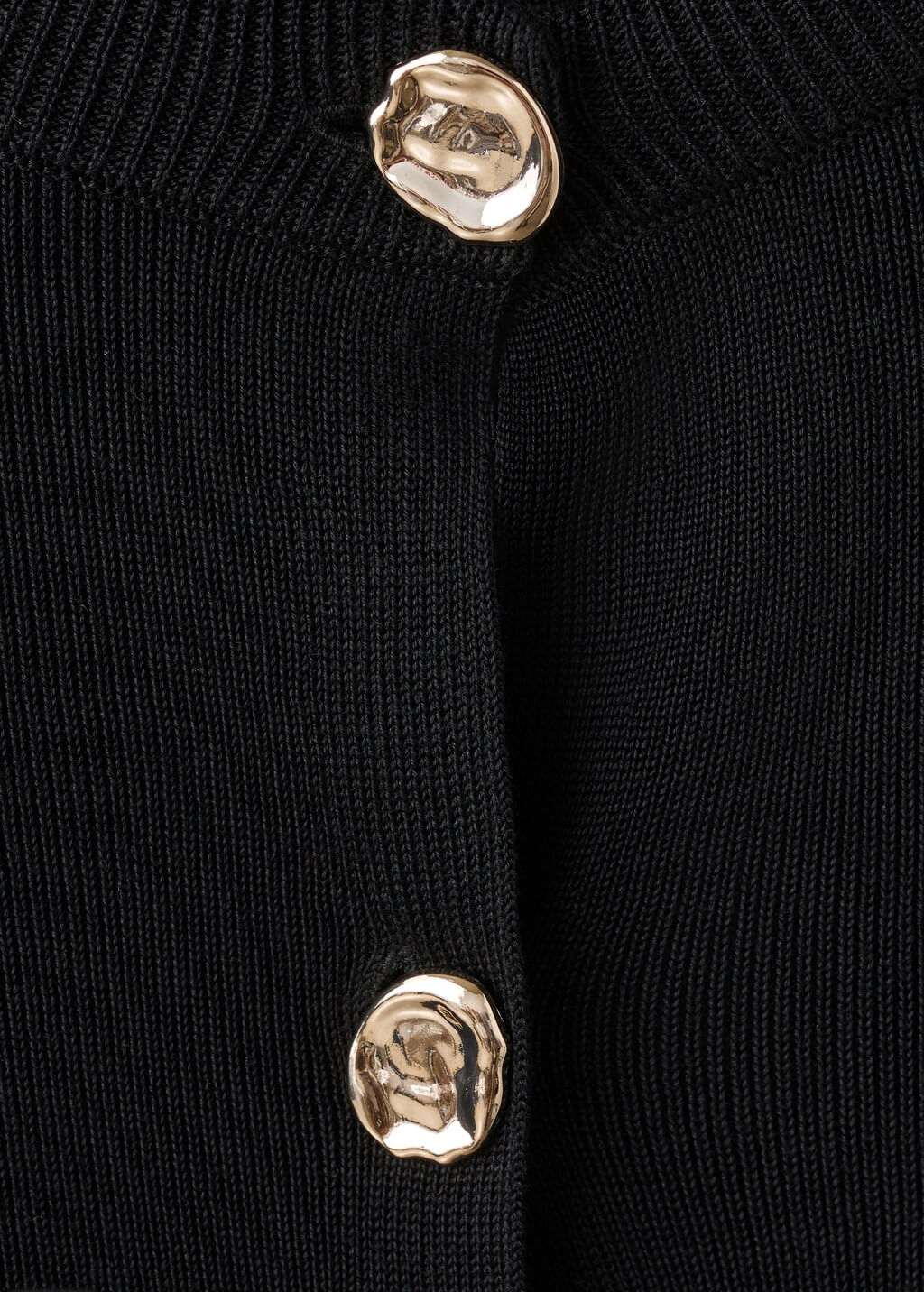 Cardigan-Goldbota-negro
