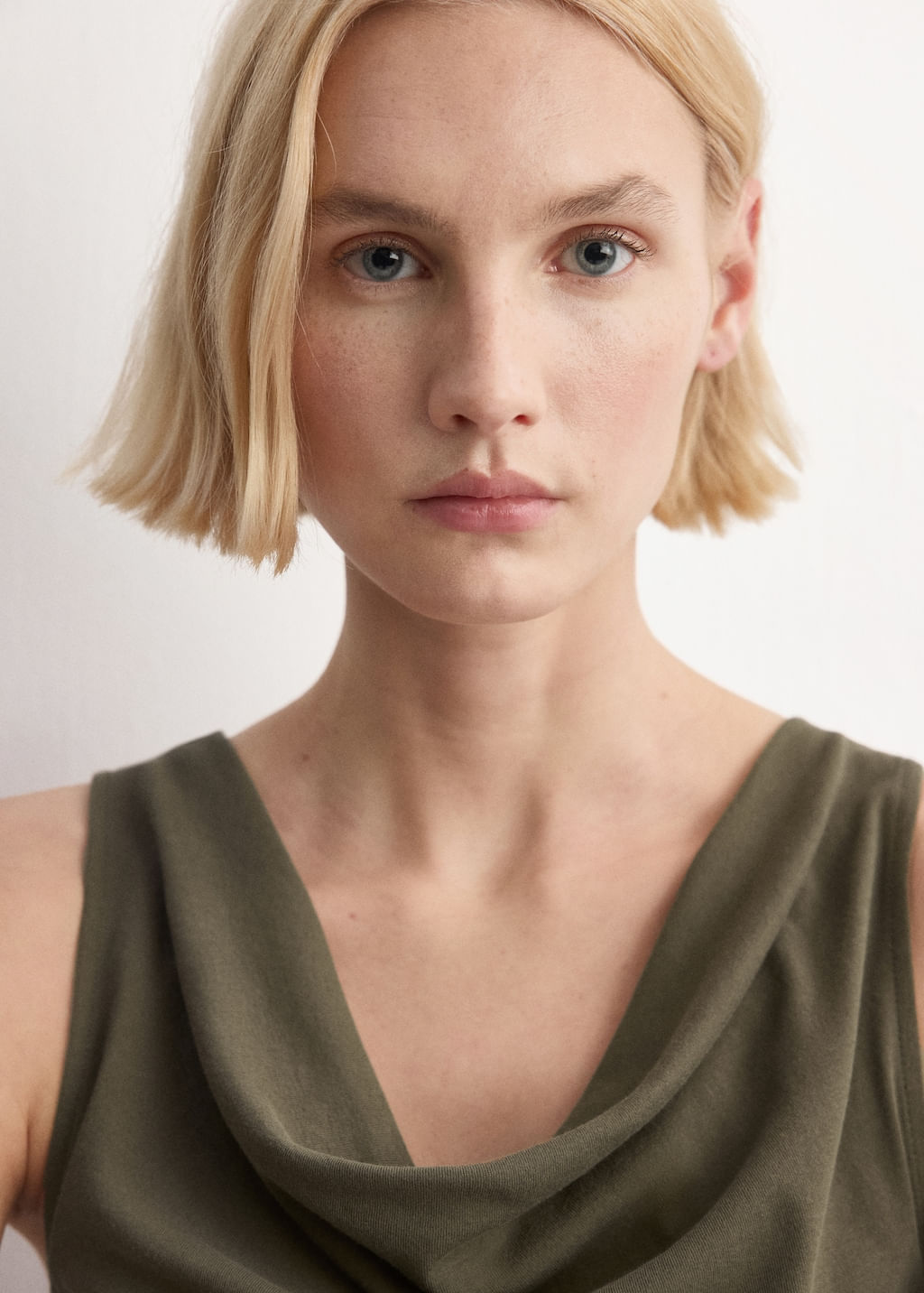 Top-Drape-khaki