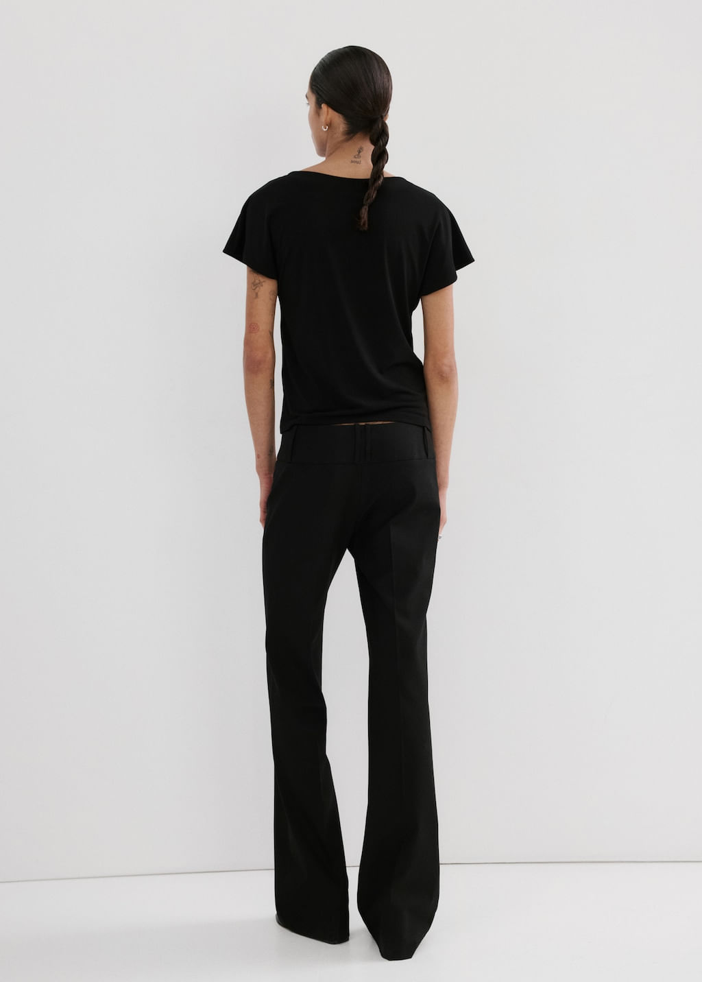 Camiseta-Milena-negro