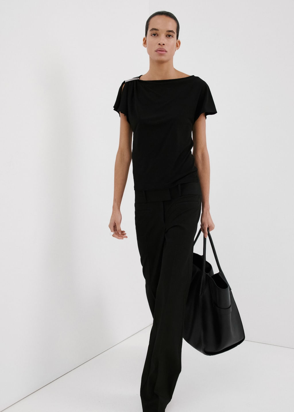 Camiseta-Milena-negro