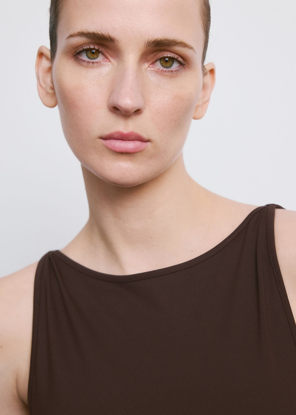 Top-Tecla-marron