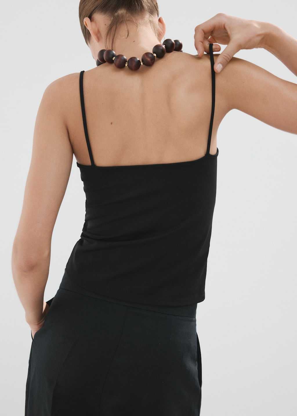 Top-Bacari-negro
