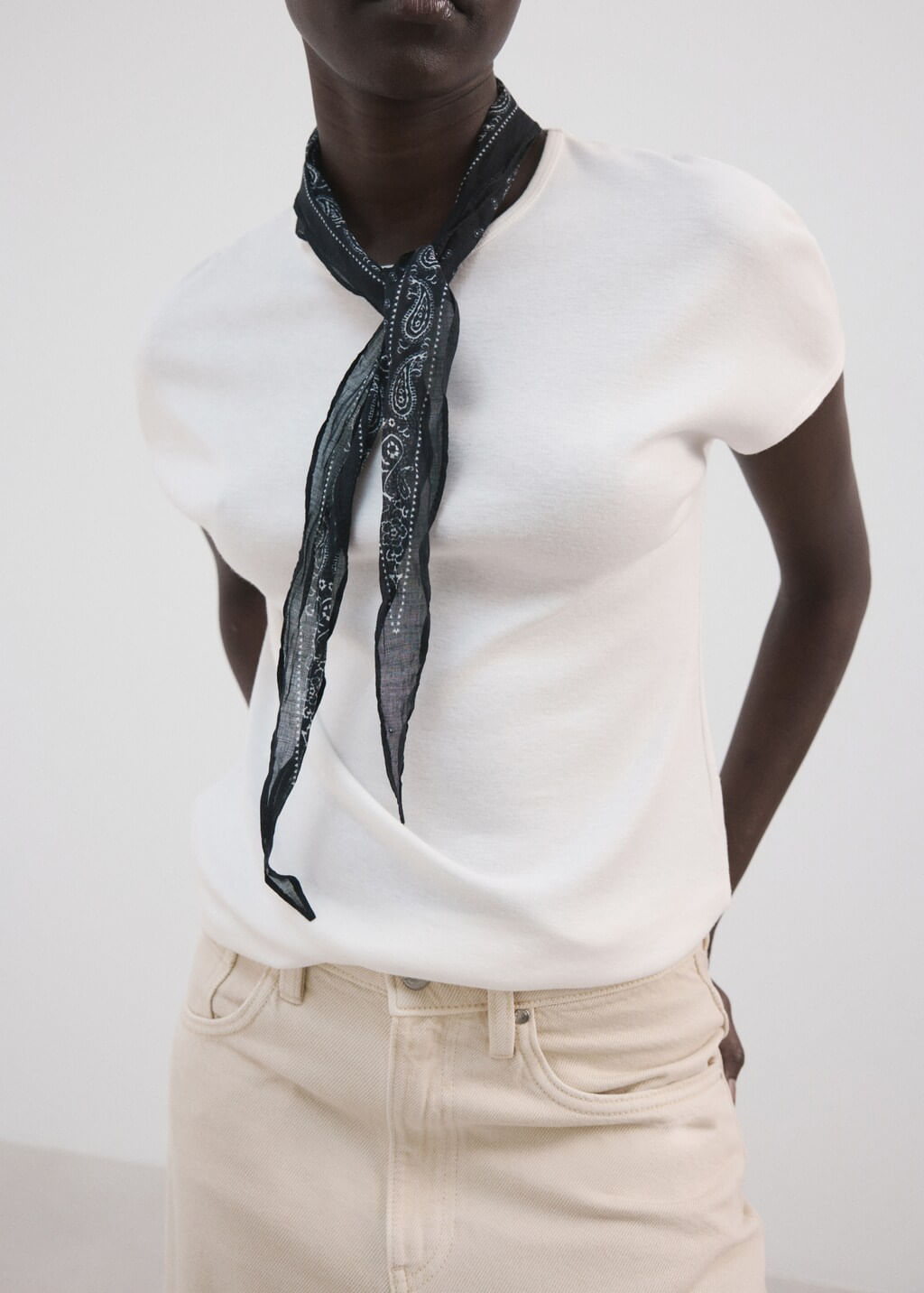 Camiseta-Zani-off-white