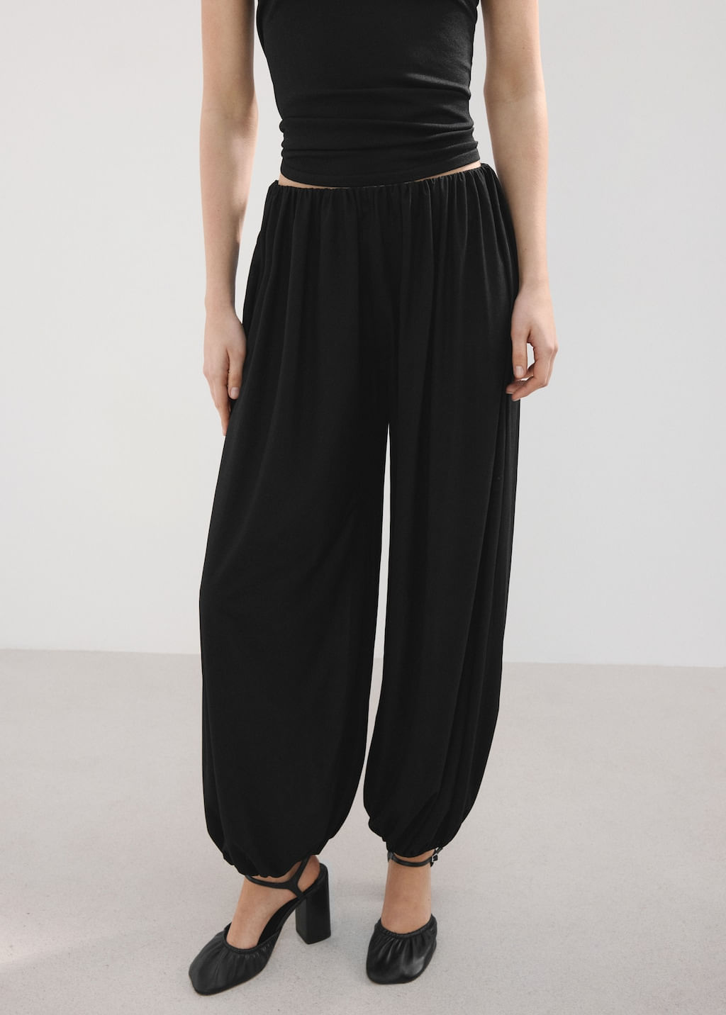 Pantalon-Corini-negro