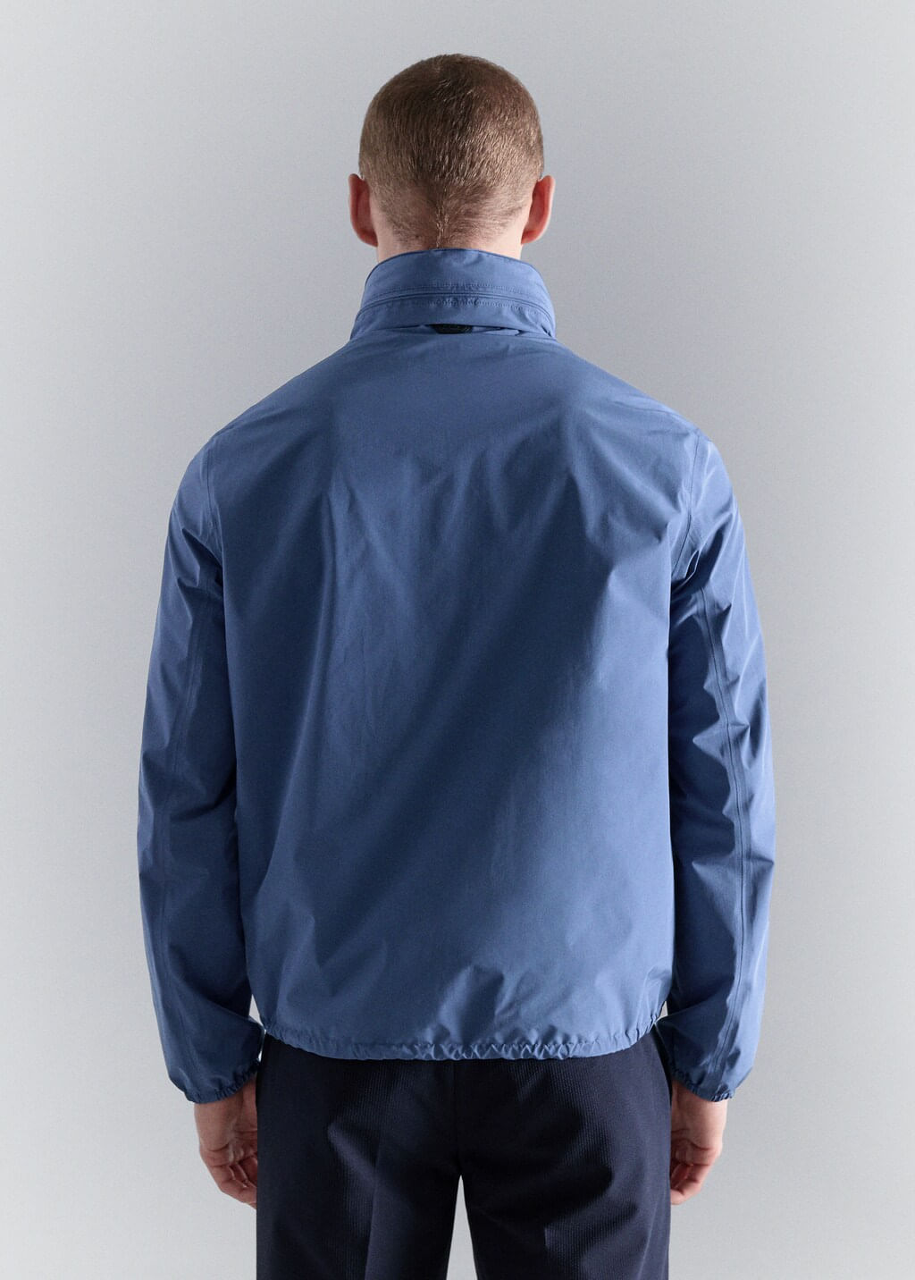 Chaqueta-Cosmos-azul-electrico